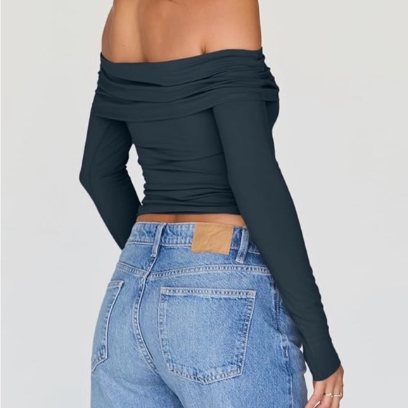 Off-Shoulder Top - Picture 3 of 5